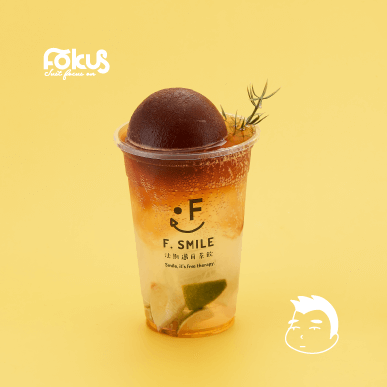 Galaxy-Inspired Bubble Tea with Starry Toppings and a Dreamy Purple Hue